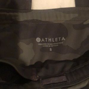 Athleta Camo Contender leggings 7/8